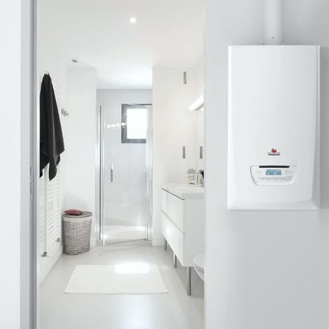 Saunier Duval – Chaudière gaz à condensation murale ThemaPlus Condens F25 – Ventouse et dosseret inclus – Débit 17L/min – Rendement 109,2%